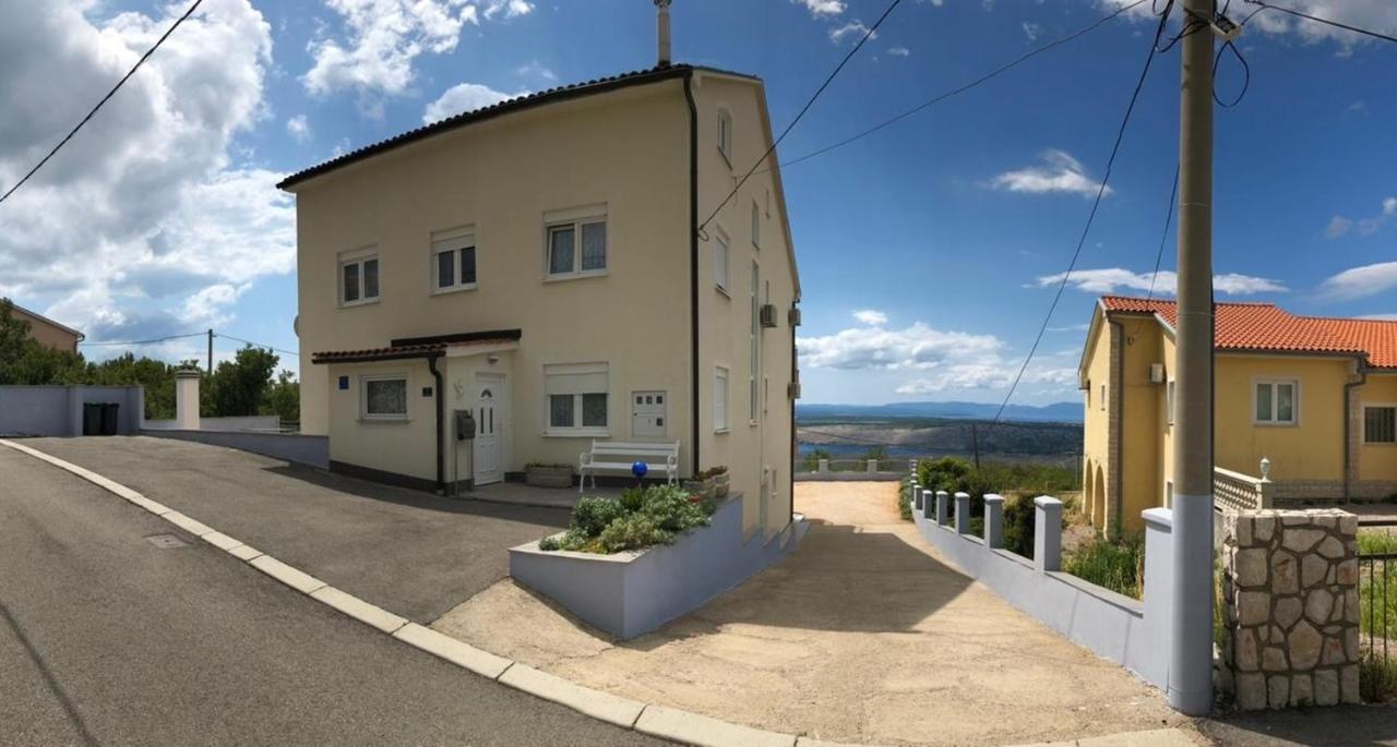 Apartments Diana Šmrika エクステリア 写真