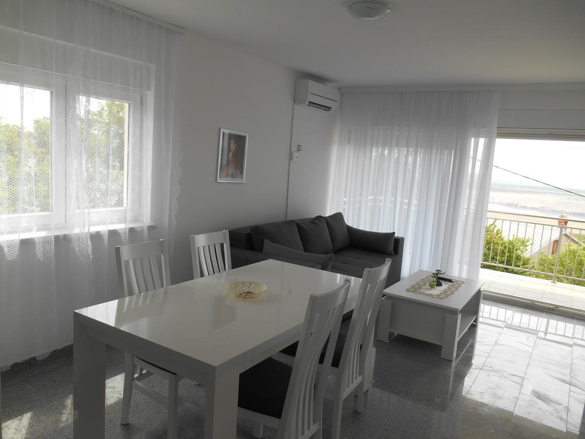 Apartments Diana Šmrika エクステリア 写真