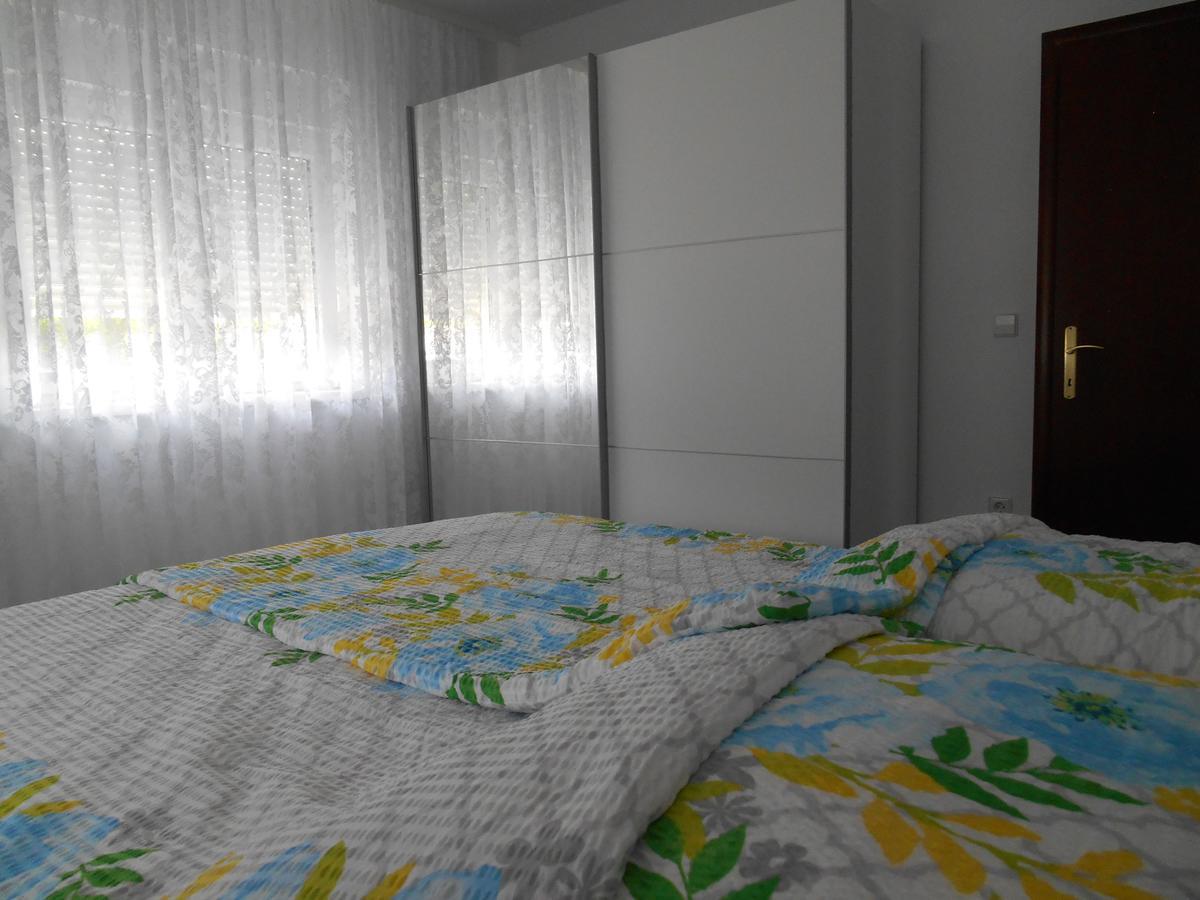 Apartments Diana Šmrika エクステリア 写真