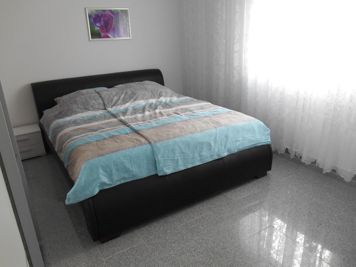 Apartments Diana Šmrika エクステリア 写真