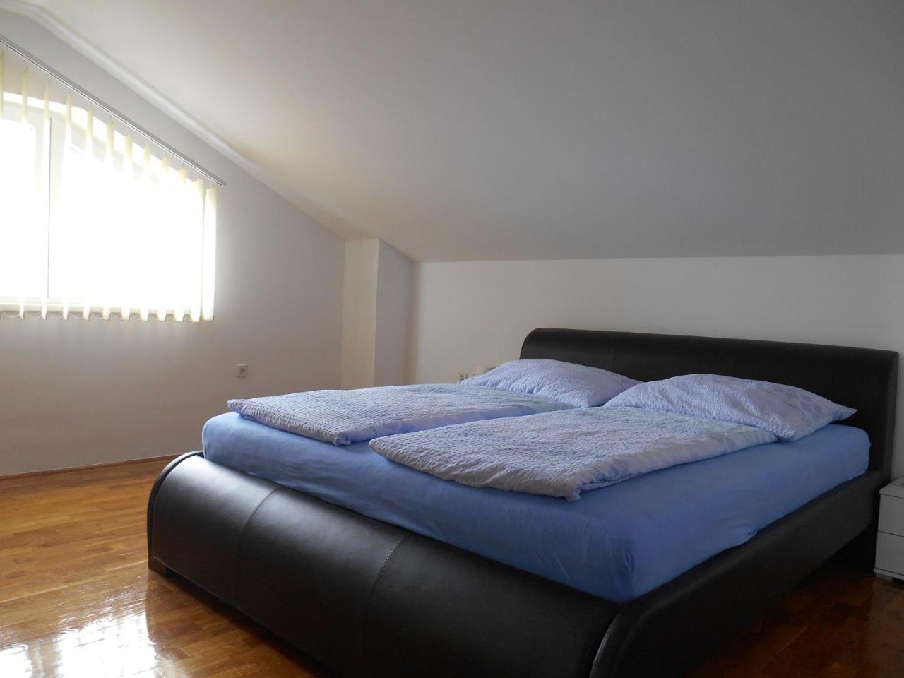Apartments Diana Šmrika エクステリア 写真